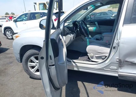 2011 Toyota Highlander from USA, damaged, VIN 5TDZA3EH9BS010126